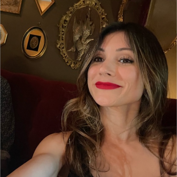 Meet your Posher, Yleana - Picture 5 of 17